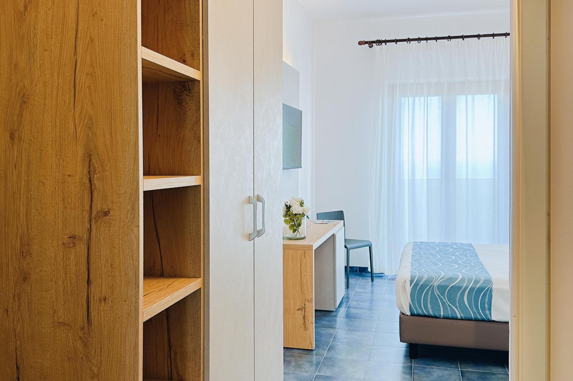Suvaki Hotel 4*